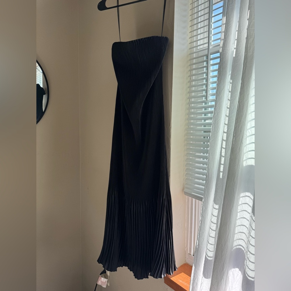 Elegant Black Abercrombie Strapless Dress